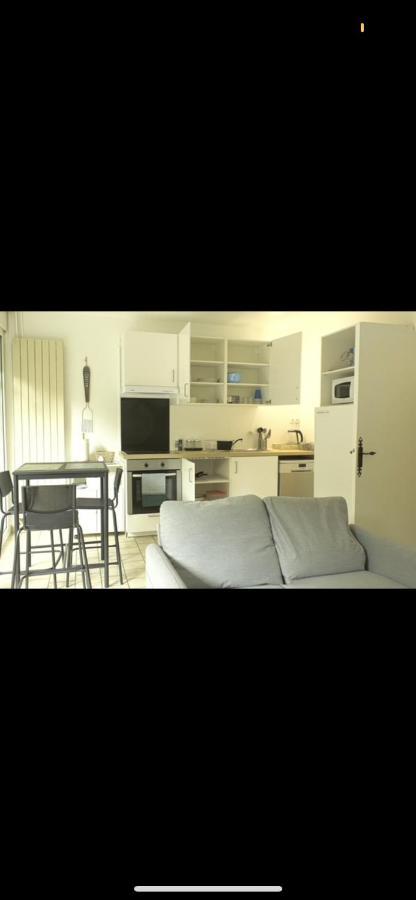 Se: 13A Rue Des Touleuses Pourpre Bed and Breakfast Cergy Eksteriør billede